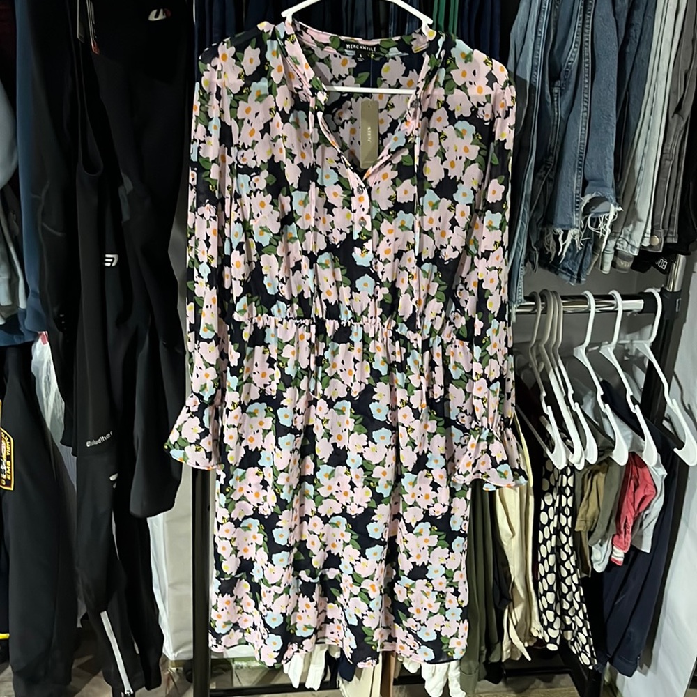 J Crew Mercantile pink and navy flower dress. Size Small. NWT
